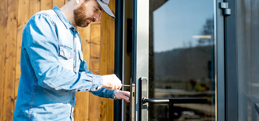 Frameless Glass Storefront Door Locks Replacement in South Miami Heights, FL