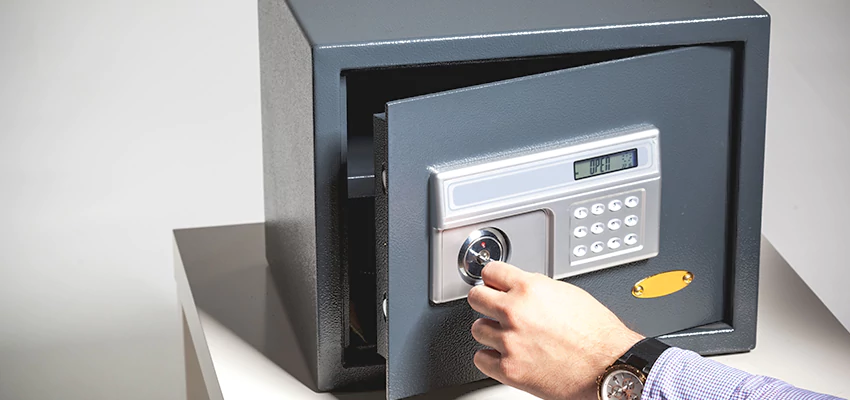 Jewelry Safe Unlocking Service in South Miami Heights, Florida